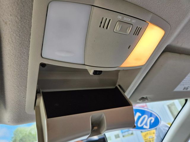 Vehicle image 52 of 63