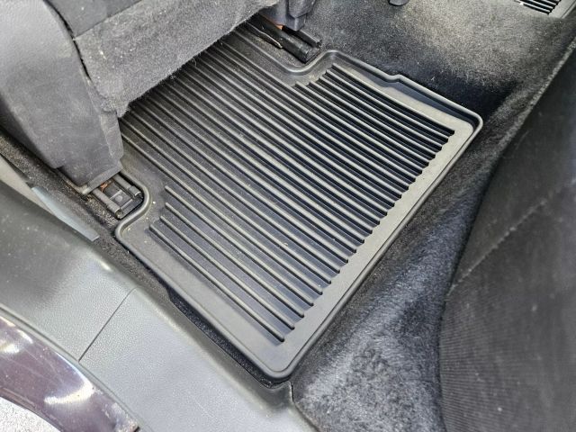 Vehicle image 33 of 63