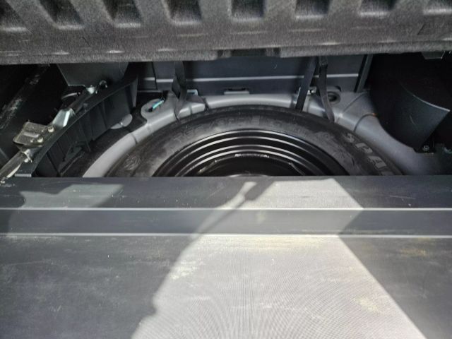 Vehicle image 25 of 63