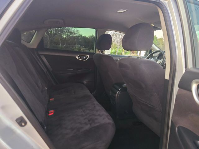 Vehicle image 25 of 30