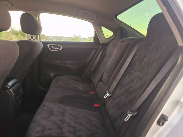 Vehicle image 14 of 30