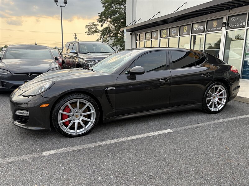 2013 Porsche Panamera GTS Image 3 of 47