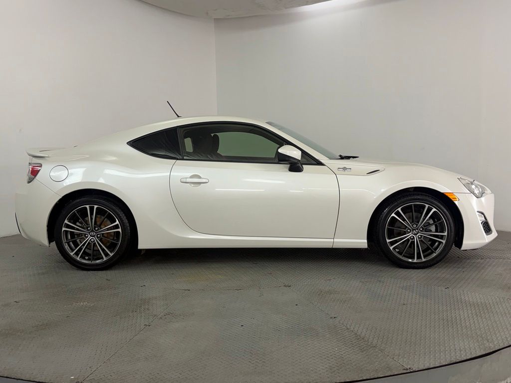 2013 Scion FR-S Base Image 3 of 42