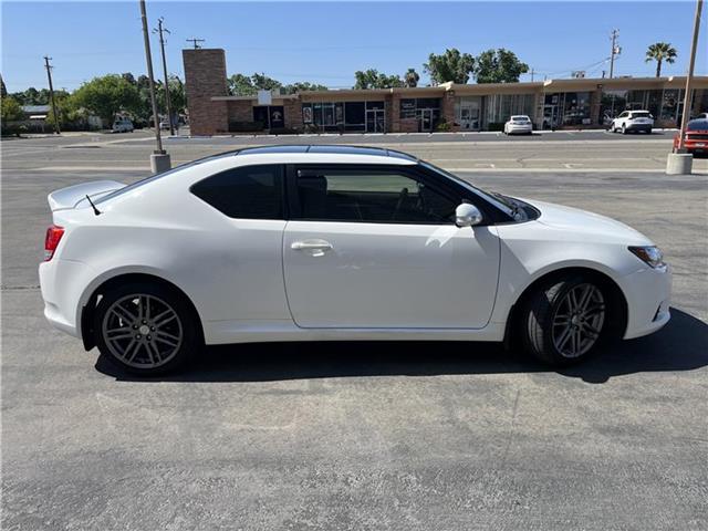 Vehicle image 6 of 14