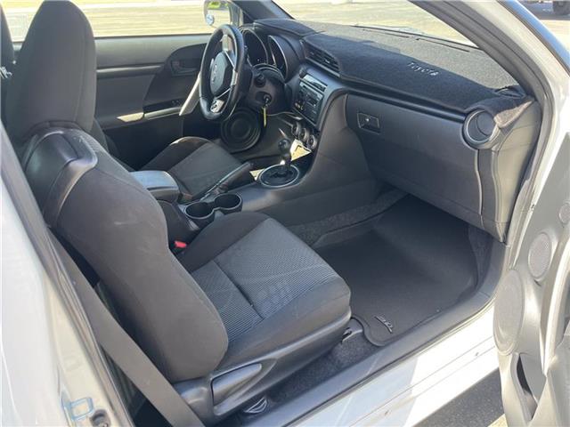 Vehicle image 11 of 14