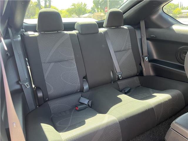 Vehicle image 12 of 14