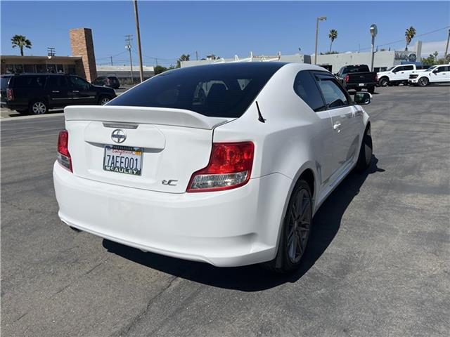 Vehicle image 3 of 14