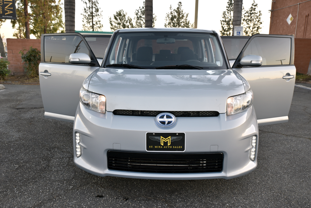 Vehicle image 21 of 26
