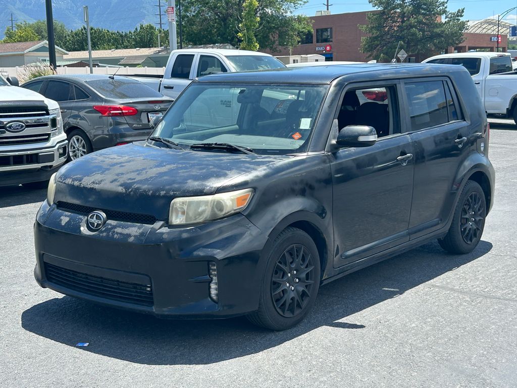 2013 Scion xB Base Image 1 of 14