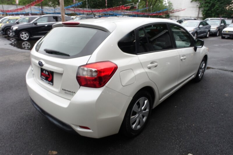 2013 Subaru Impreza 2.0i Image 4 of 26