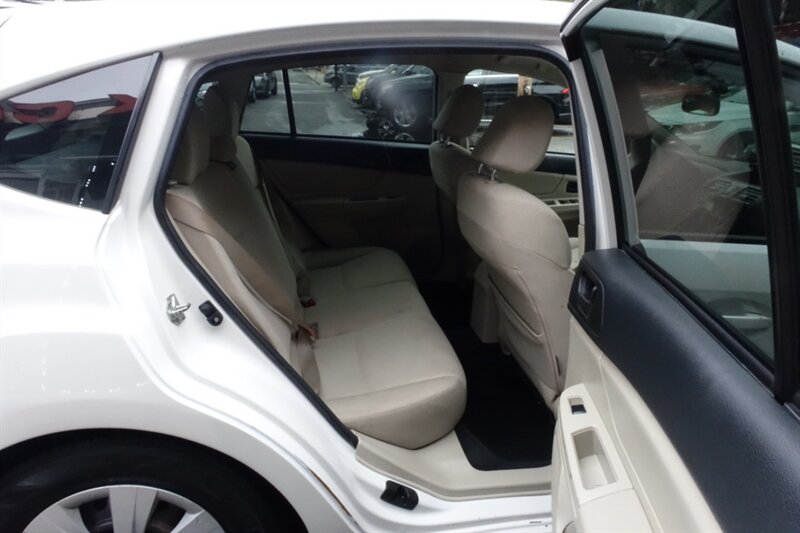 2013 Subaru Impreza 2.0i Image 13 of 26