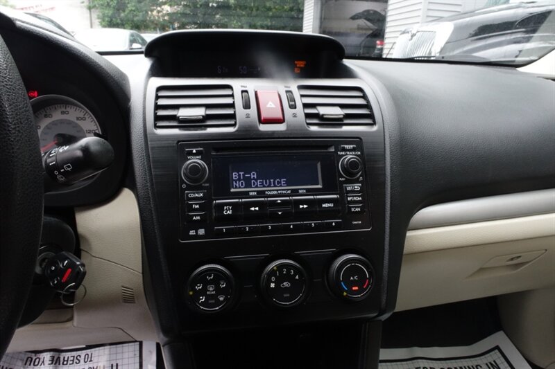 2013 Subaru Impreza 2.0i Image 16 of 26