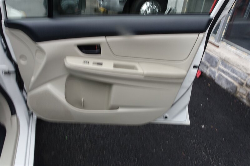 2013 Subaru Impreza 2.0i Image 22 of 26