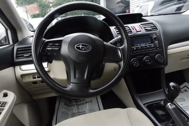 2013 Subaru Impreza 2.0i Image 14 of 26