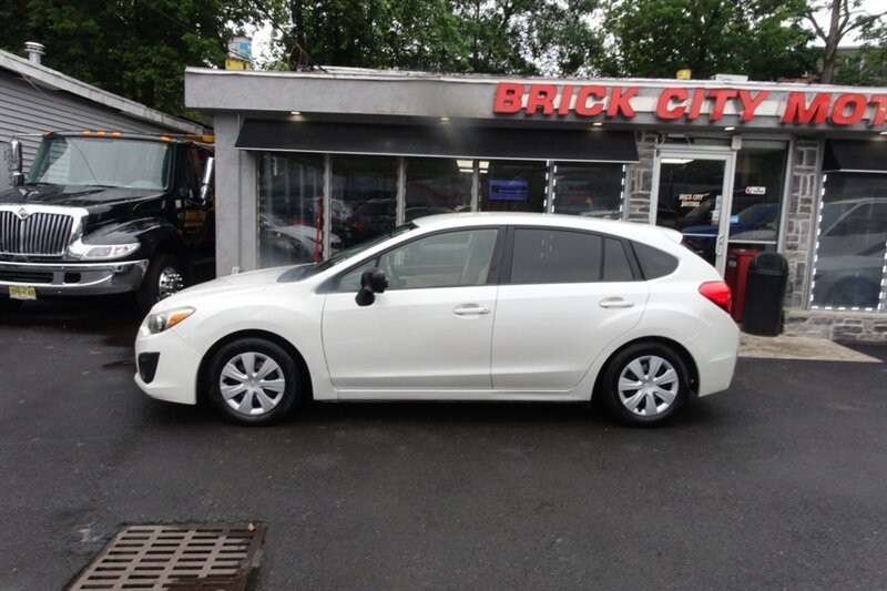 2013 Subaru Impreza 2.0i Image 8 of 26
