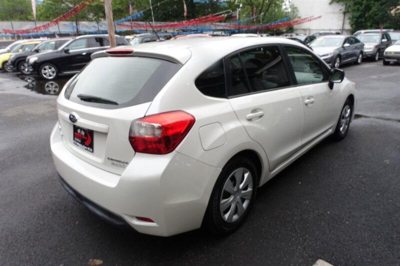 2013 Subaru Impreza 2.0i Image 5 of 26