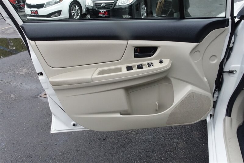 2013 Subaru Impreza 2.0i Image 18 of 26