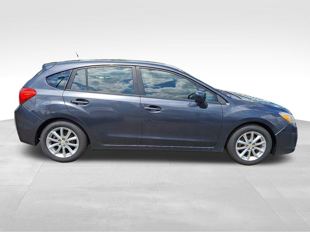 Vehicle image 4 of 31