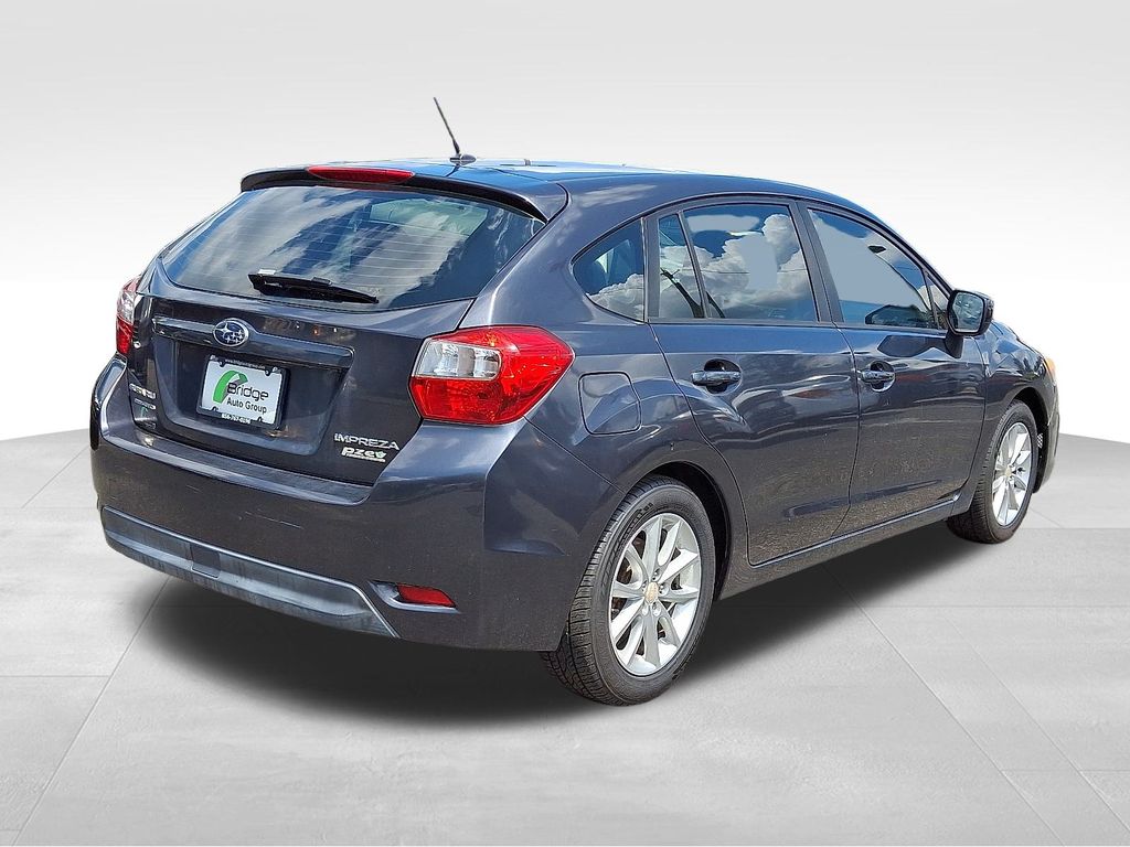 Vehicle image 5 of 31