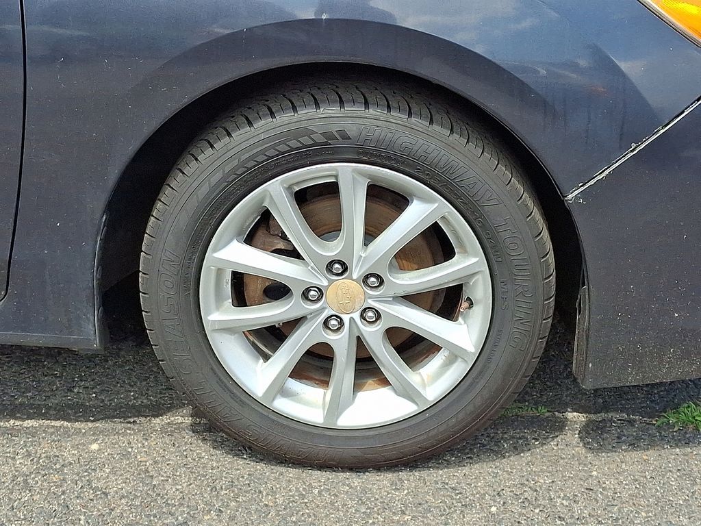 Vehicle image 10 of 31
