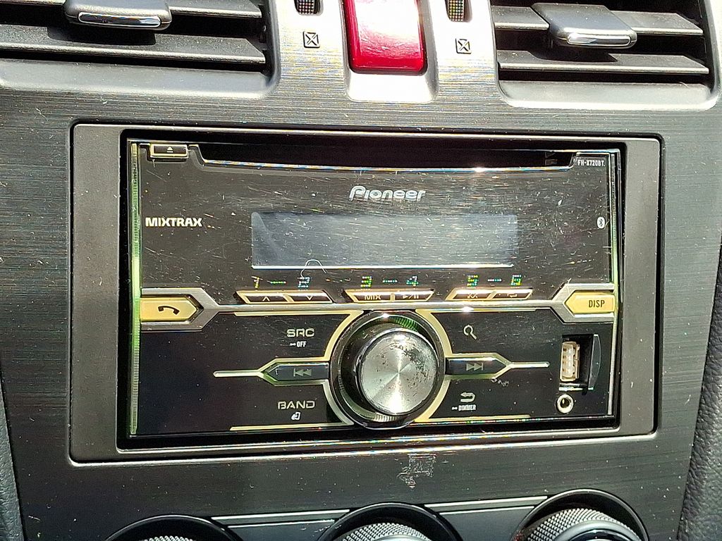 Vehicle image 19 of 31