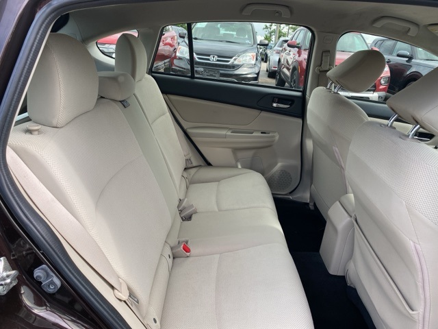 2013 Subaru Impreza 2.0i Premium Image 13 of 31