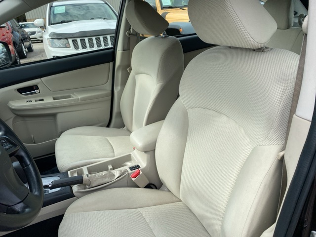 2013 Subaru Impreza 2.0i Premium Image 16 of 31