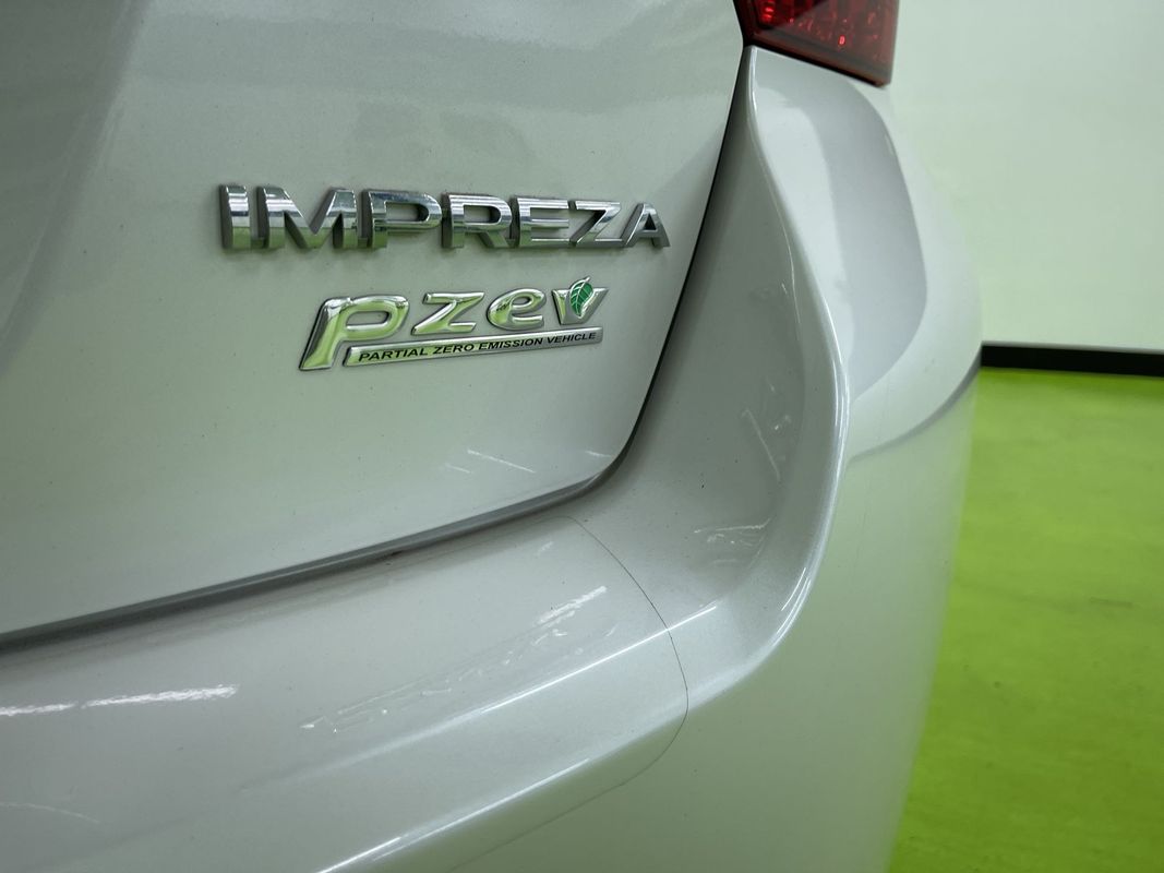 2013 Subaru Impreza 2.0i Premium Image 25 of 29