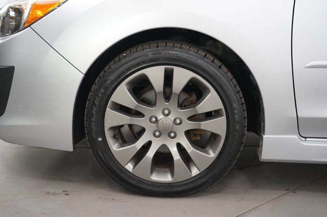 2013 Subaru Impreza 2.0i Sport Premium Image 10 of 27