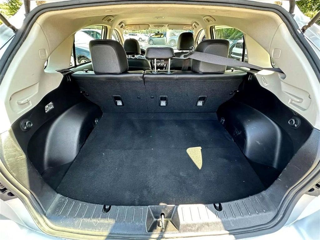 2013 Subaru Impreza 2.0i Limited Image 10 of 39