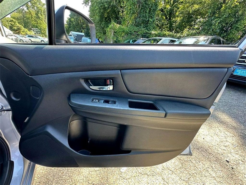 2013 Subaru Impreza 2.0i Limited Image 28 of 39