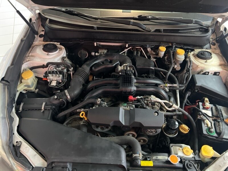 Vehicle image 33 of 34