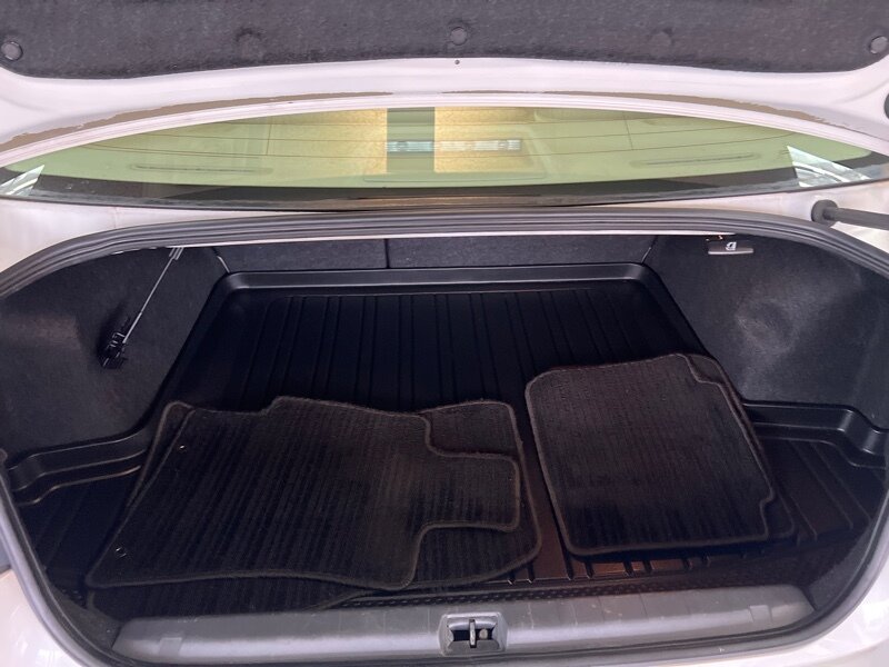 Vehicle image 22 of 34