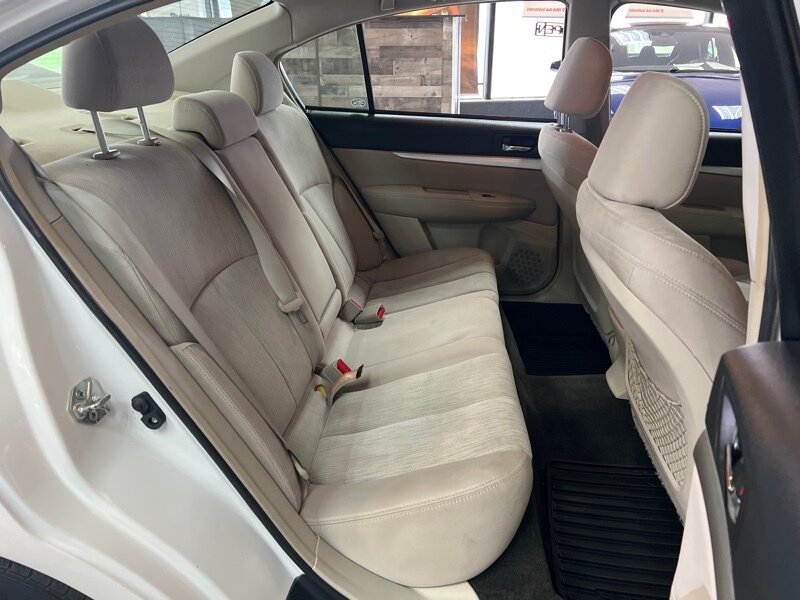Vehicle image 23 of 34