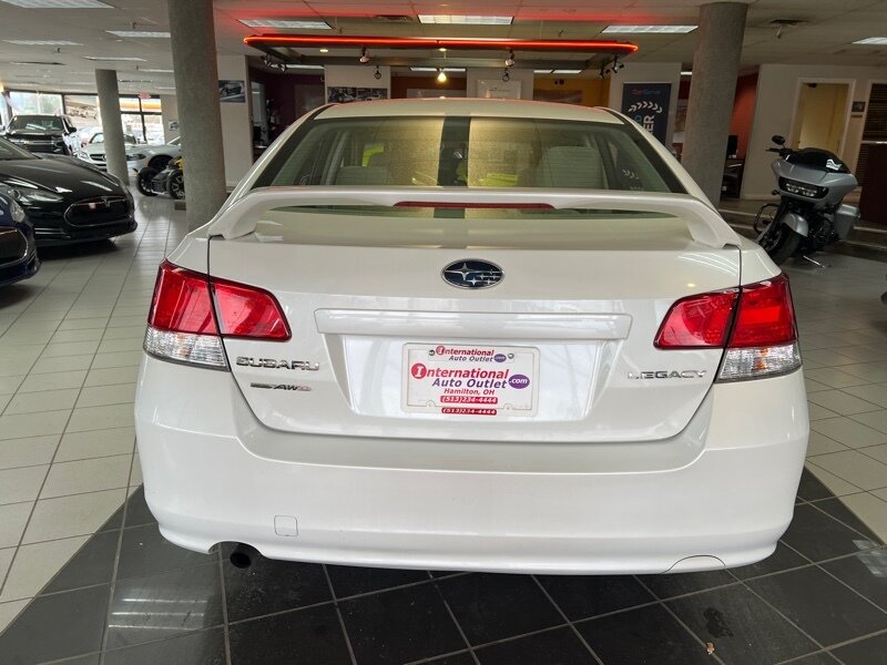 Vehicle image 8 of 34