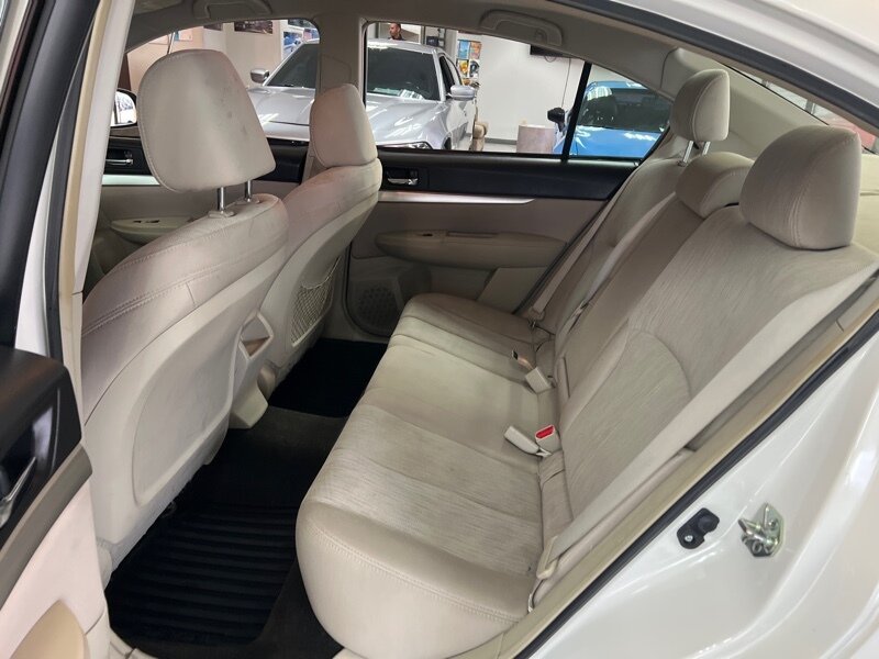 Vehicle image 19 of 34