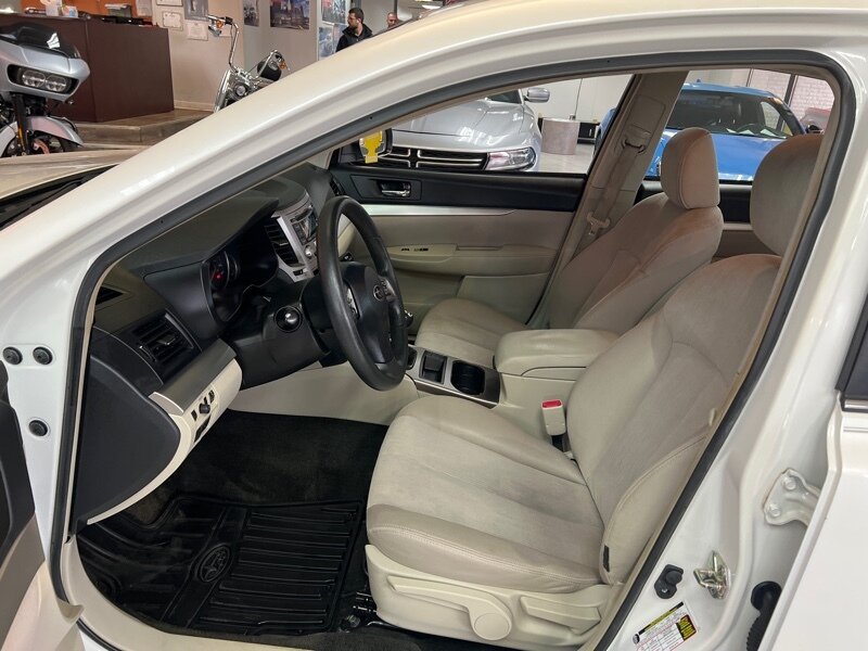 Vehicle image 9 of 34