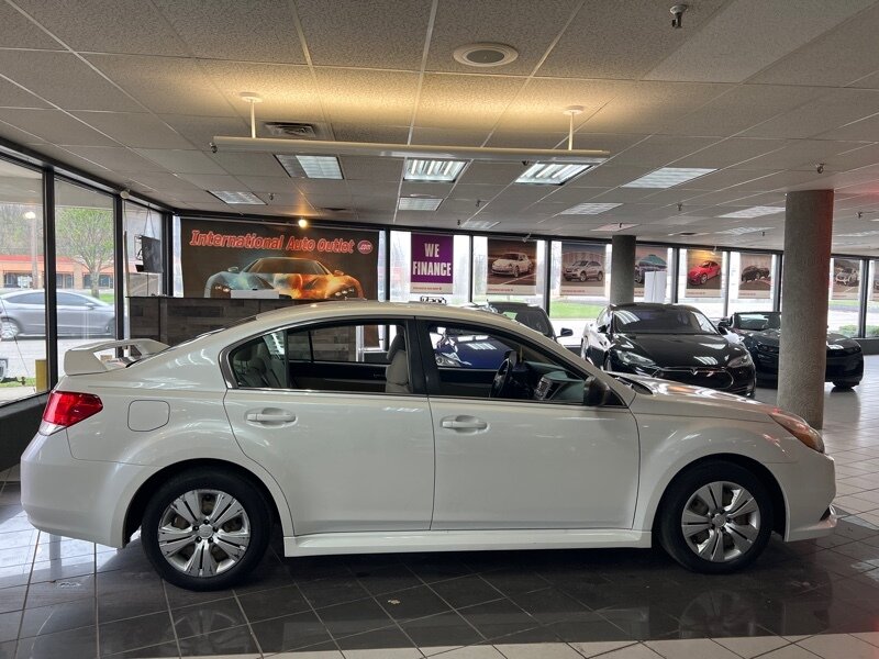 Vehicle image 4 of 34