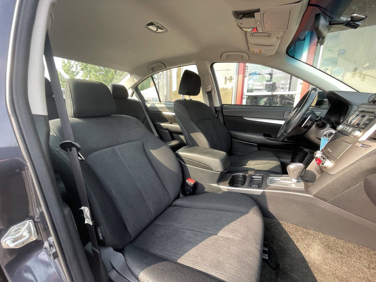 2013 Subaru Legacy 2.5i Premium Image 10 of 27