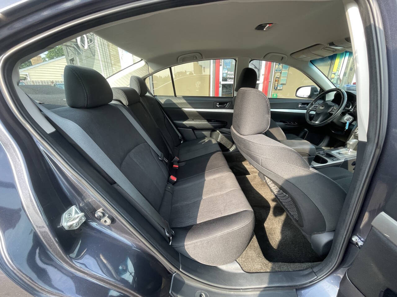 2013 Subaru Legacy 2.5i Premium Image 14 of 27