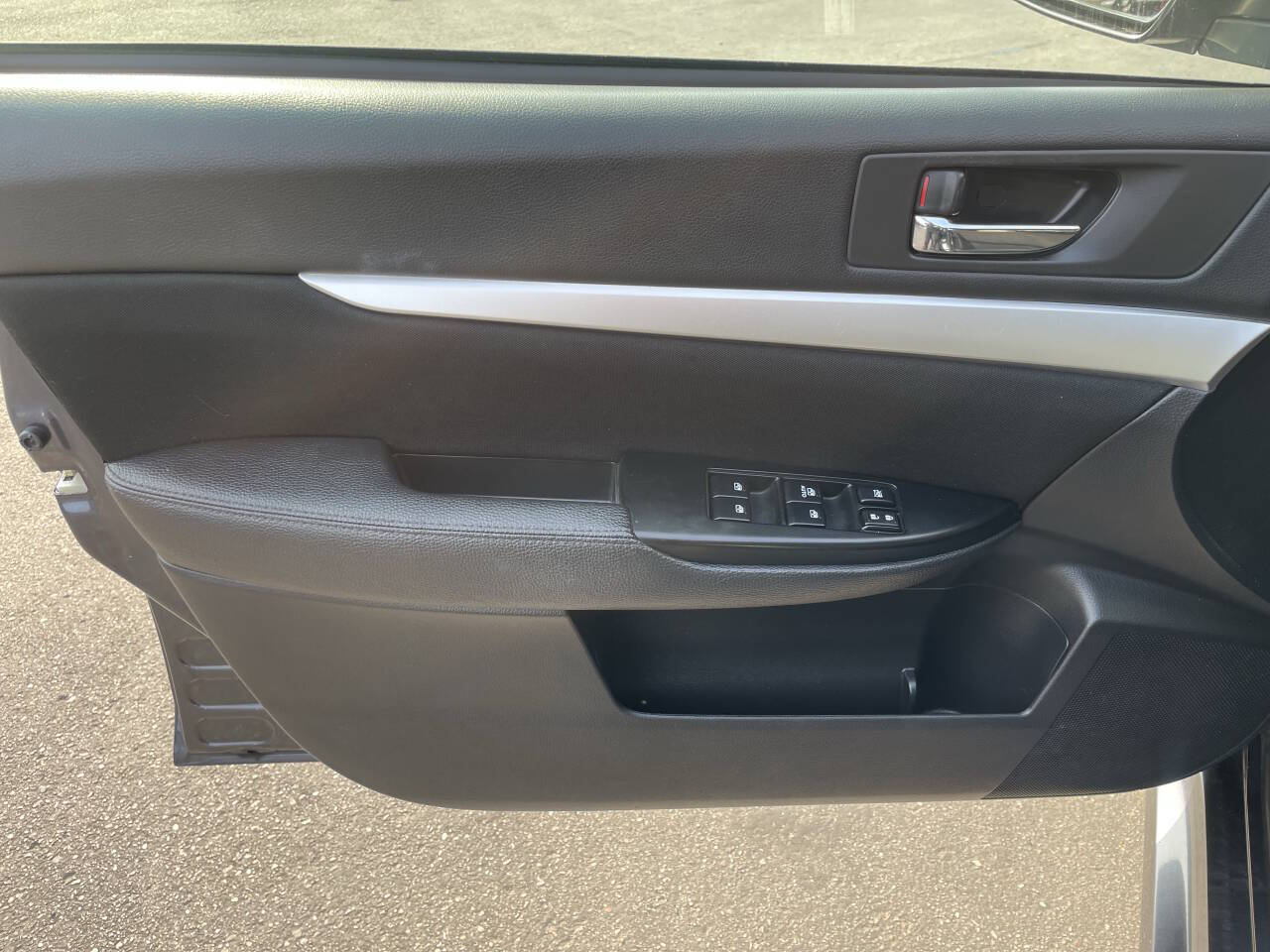 2013 Subaru Legacy 2.5i Premium Image 24 of 27