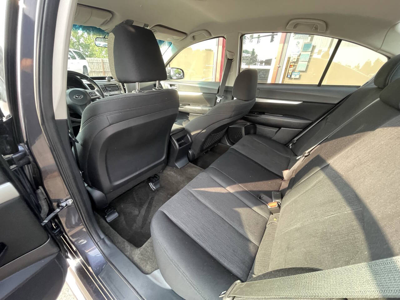 2013 Subaru Legacy 2.5i Premium Image 13 of 27