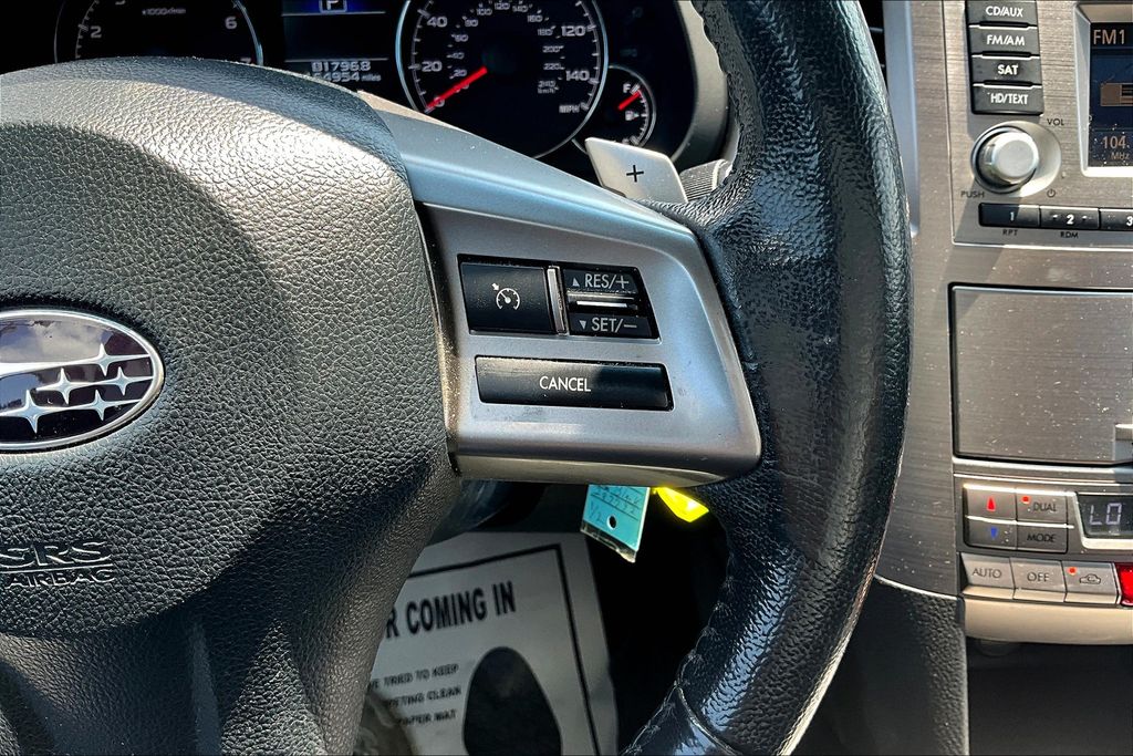 2013 Subaru Outback 2.5i Limited Image 17 of 30