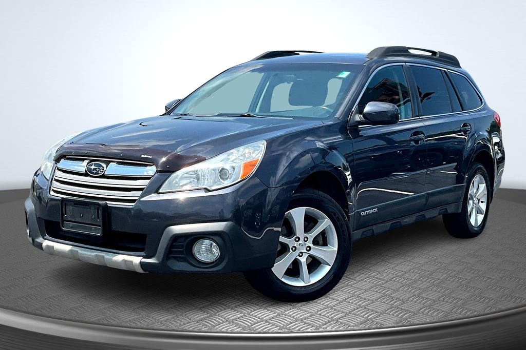 2013 Subaru Outback 2.5i Limited Image 1 of 30
