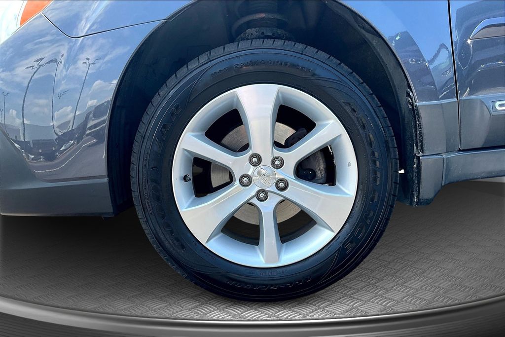 2013 Subaru Outback 2.5i Limited Image 7 of 30