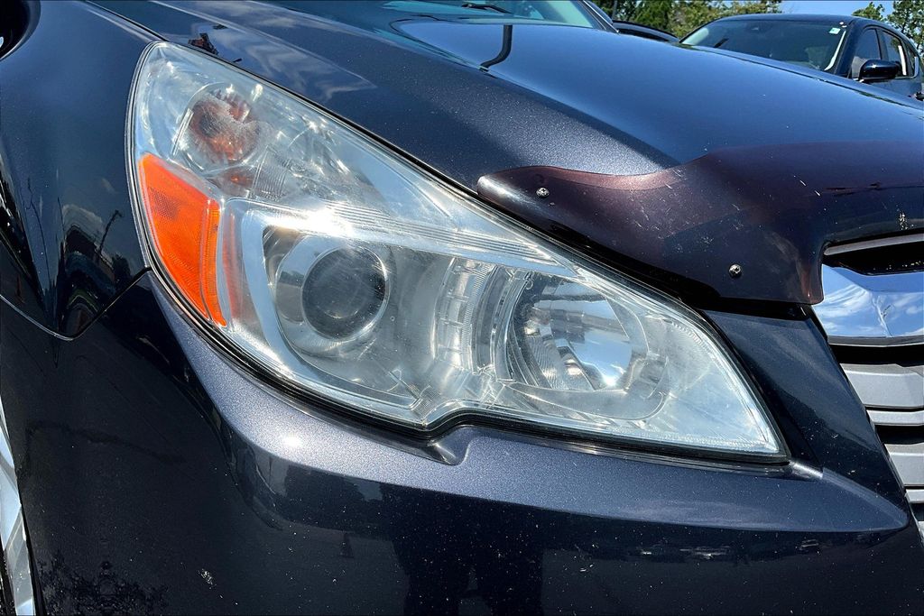 2013 Subaru Outback 2.5i Limited Image 22 of 30
