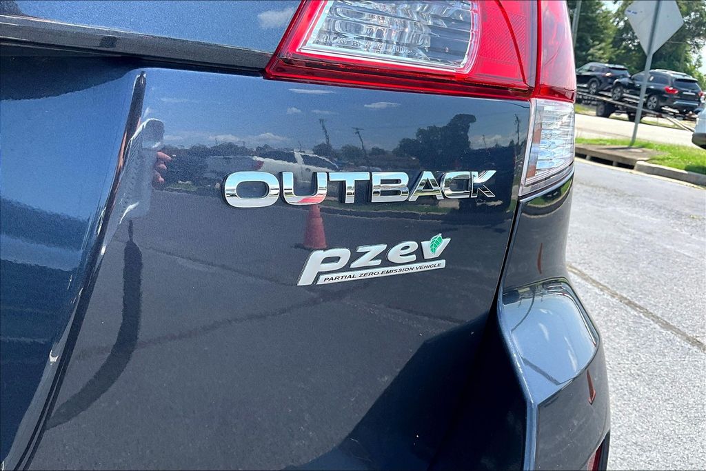 2013 Subaru Outback 2.5i Limited Image 30 of 30