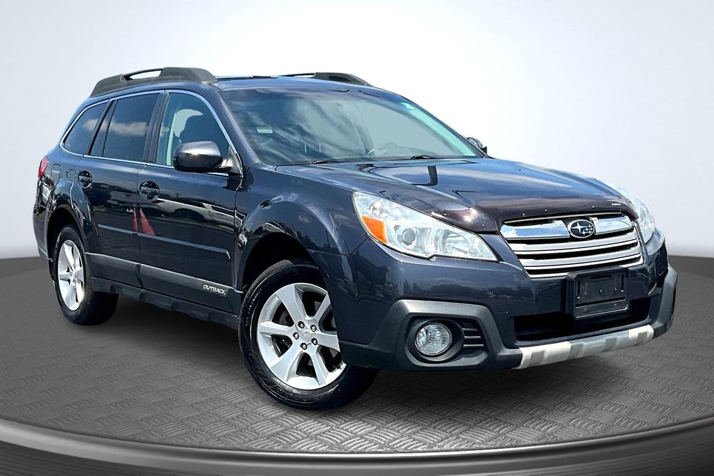 2013 Subaru Outback 2.5i Limited Image 3 of 30