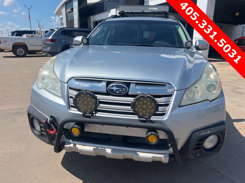 2013 Subaru Outback 2.5i Limited Image 2 of 11