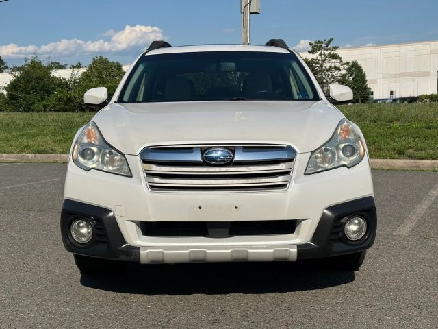 2013 Subaru Outback 2.5i Limited Image 2 of 59